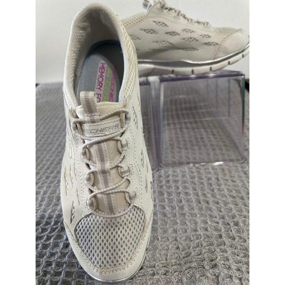 Skechers Sneakers Slip On Walking Shoes‎ Memory Foam White Silver Size 8 - Picture 3 of 6